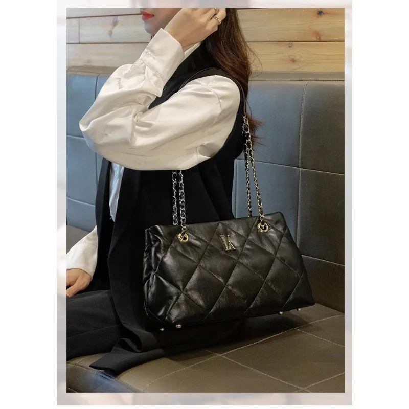 حقيبة كتف عصرية وكاجوال ذات سعة كبيرة تحت الإبط على شكل ألماس