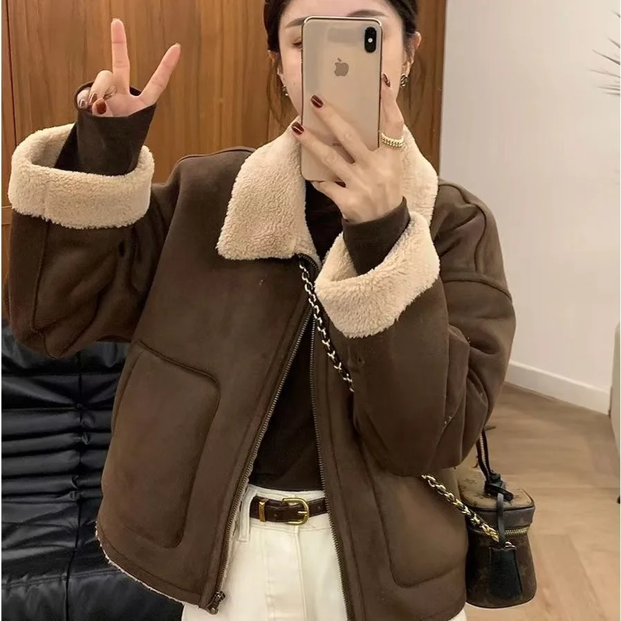 Versatile fur integrated lamb wool coat women's autumn and winter new thickened lapel locomotive jacket top tide