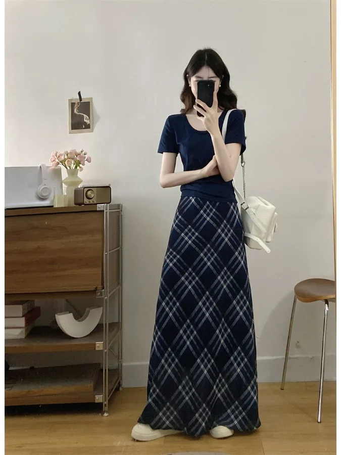 

plus Size Women's Retro Fitted round Neck Short Sleeve T-Shirt And Plaid Skirt Set Summer Fashion Slimming High Waist De...