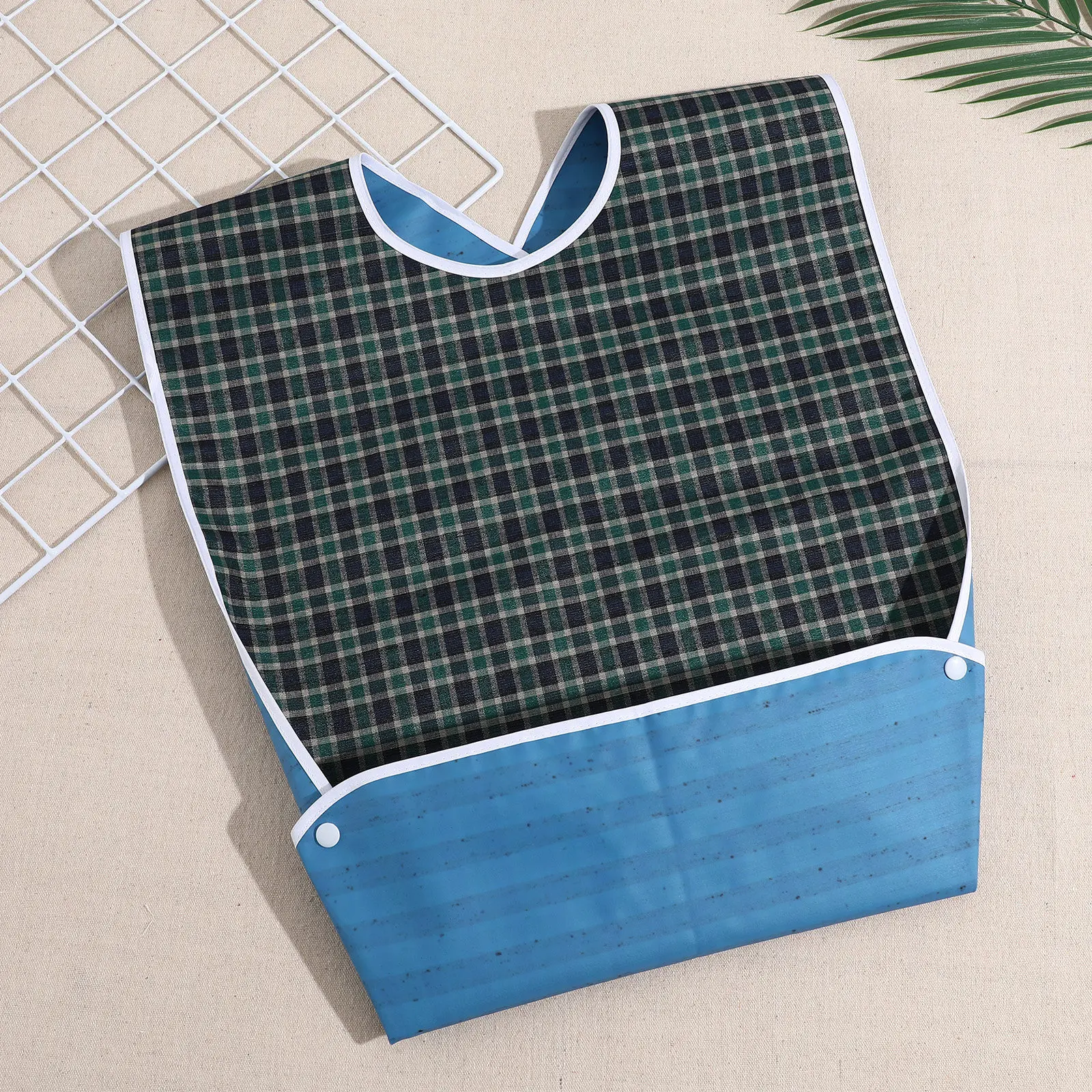 

Adult Bib Plaid Pattern Waterproof Clothing Protector for Eating Elderly Sick Recovery Adjustable Snap Button Bib with Catch