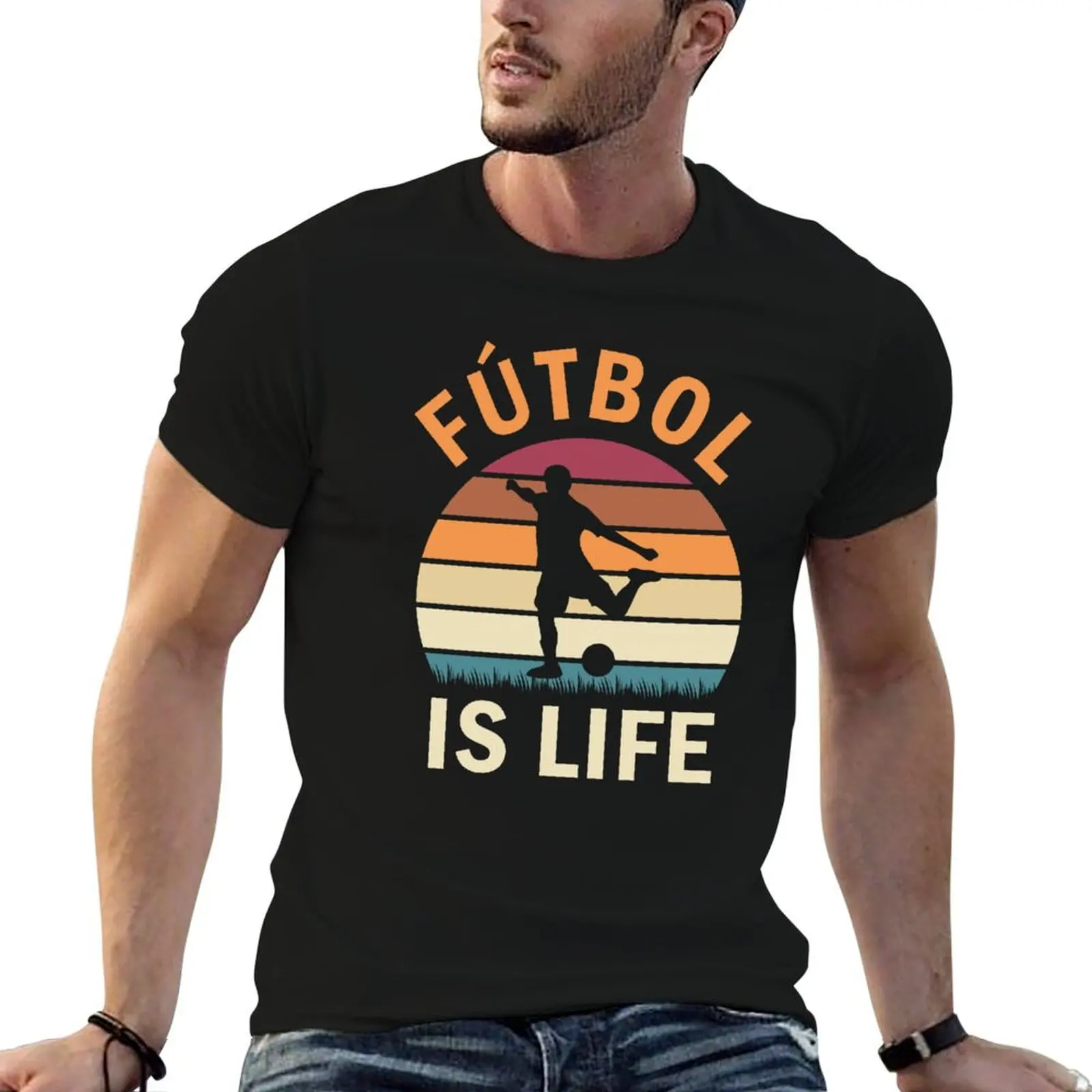 

Fútbol Is Life Football and Soccer Lover Vintage Retro Sunset T-Shirt anime t shirts for man man t shirts for men casual T-Shirt