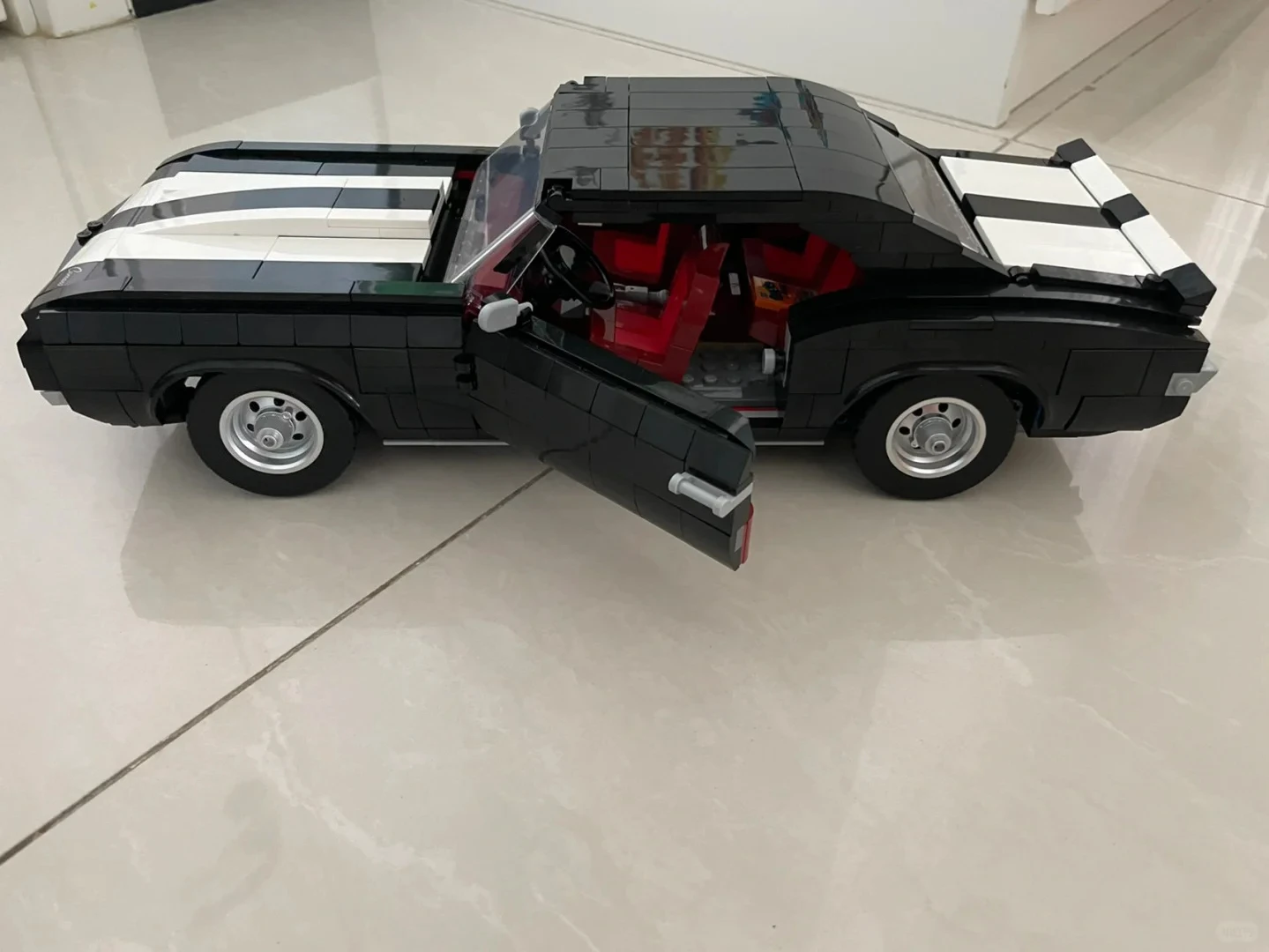 

Black Retro Car Vintage Car Building Blocks Sets Christmas Gifts Compatible With Legoed Particles 10304