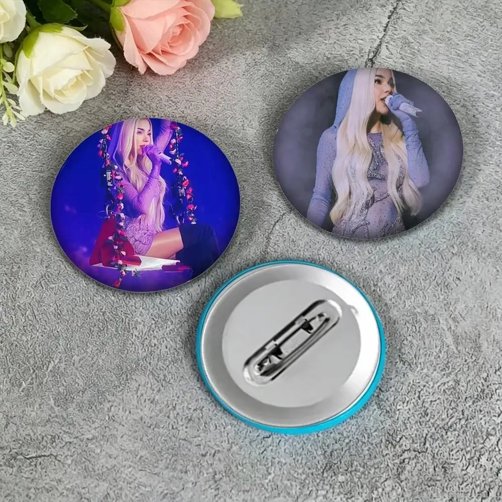 K-Kenia Os Singer Photo 25mm 32mm 44mm 58mm 75mm Brooches Badges Pins for Accessories Gift