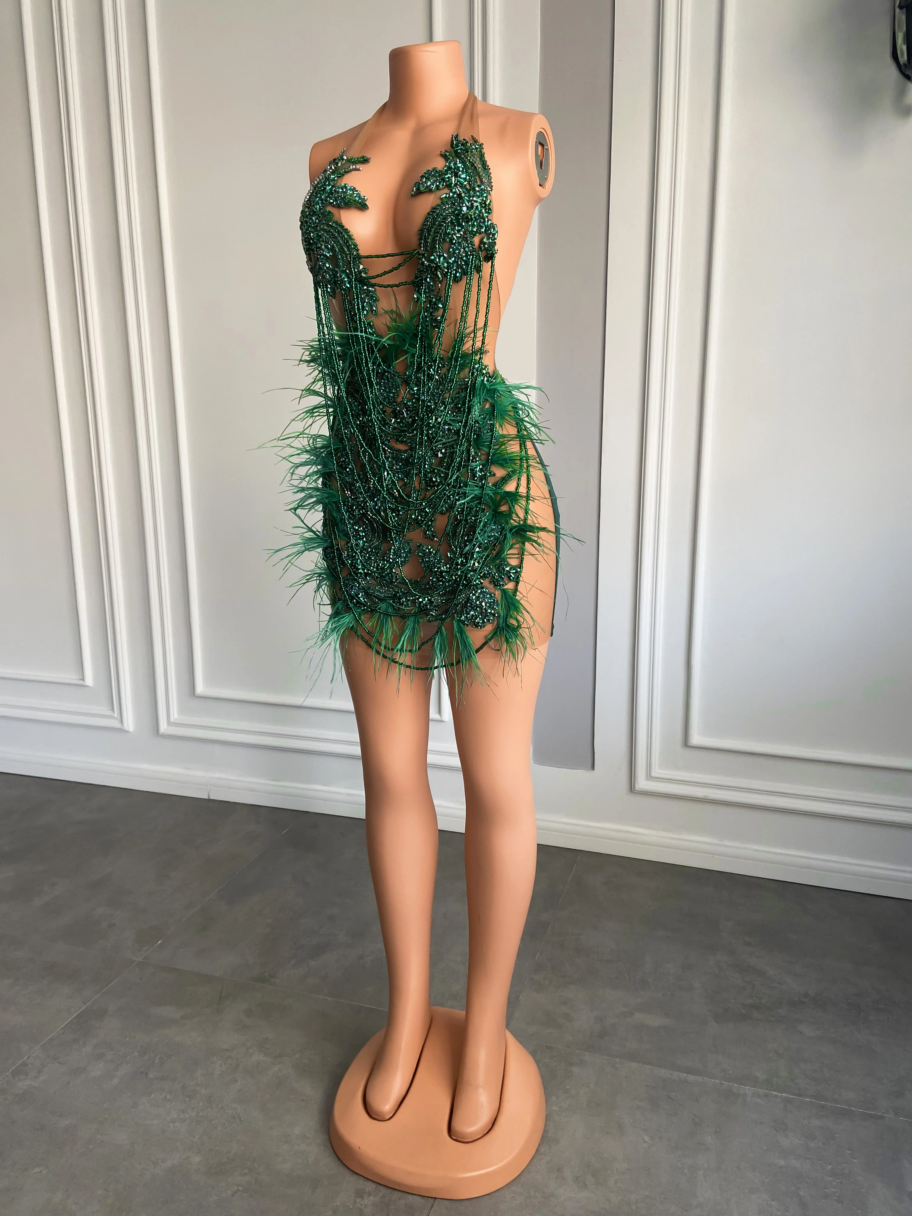 Abiti da compleanno da donna con diamanti verde scuro scintillanti di lusso Sexy See Through Black Girls Feather Black Girl Short Prom Dresses 2023