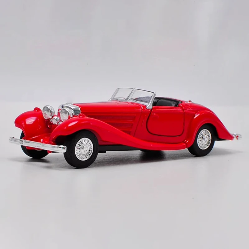 

Diecast 1:36 Scale 1936 500K Roadster Alloy Retro Car Model Finished Product Simulation Toy Collection Gift Static Model