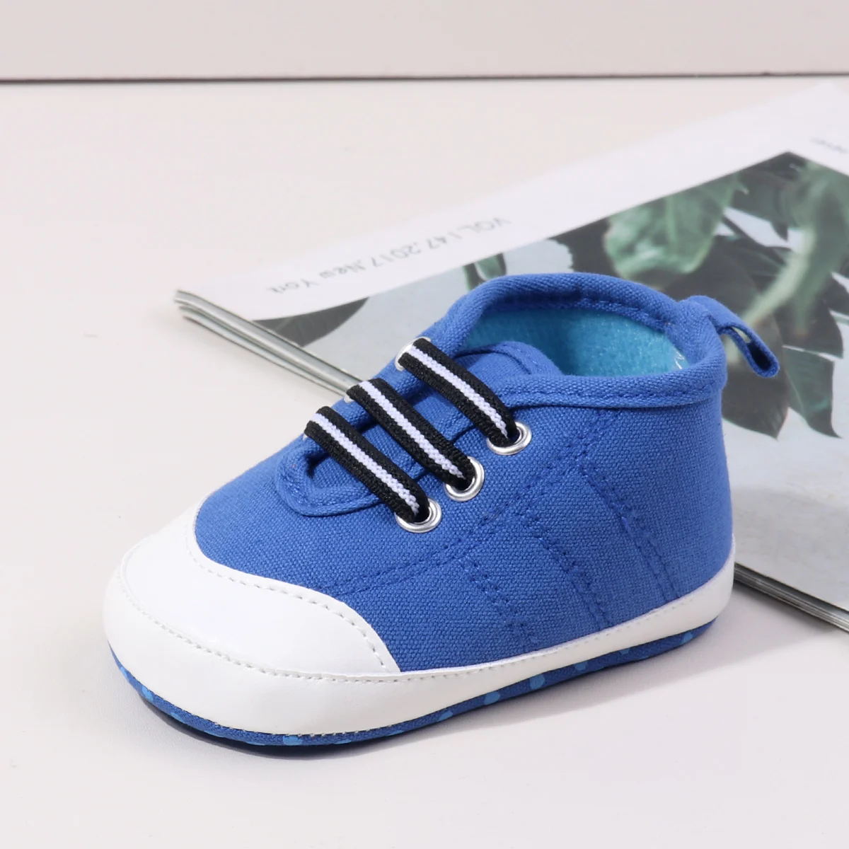 تصميم قماش للأطفال من عمر 0 إلى 18 شهرًا للأولاد والبنات أحذية المشي الأولى للأطفال الصغار للربيع والخريف مع أحذية قطنية ناعمة