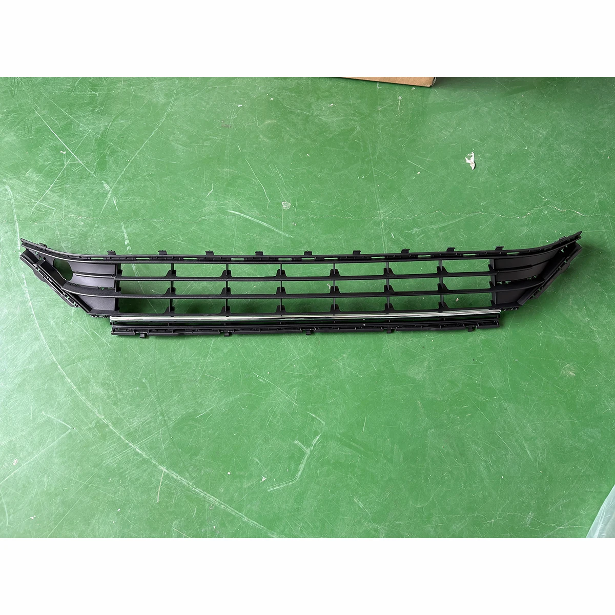 

Replacement Radiator Grill Car Front Bumper Lower Grille for VW Golf 7.5 MK7.5 2018-2019