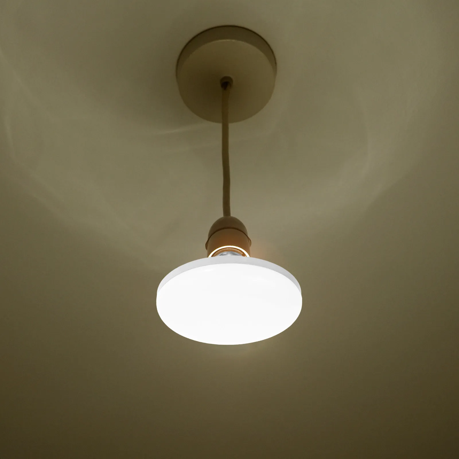 

Мощная светодиодная лампа для больших помещений 15 Вт, цоколь E27, для замены потолочных светильников, многофункциональное светодиодное освещение