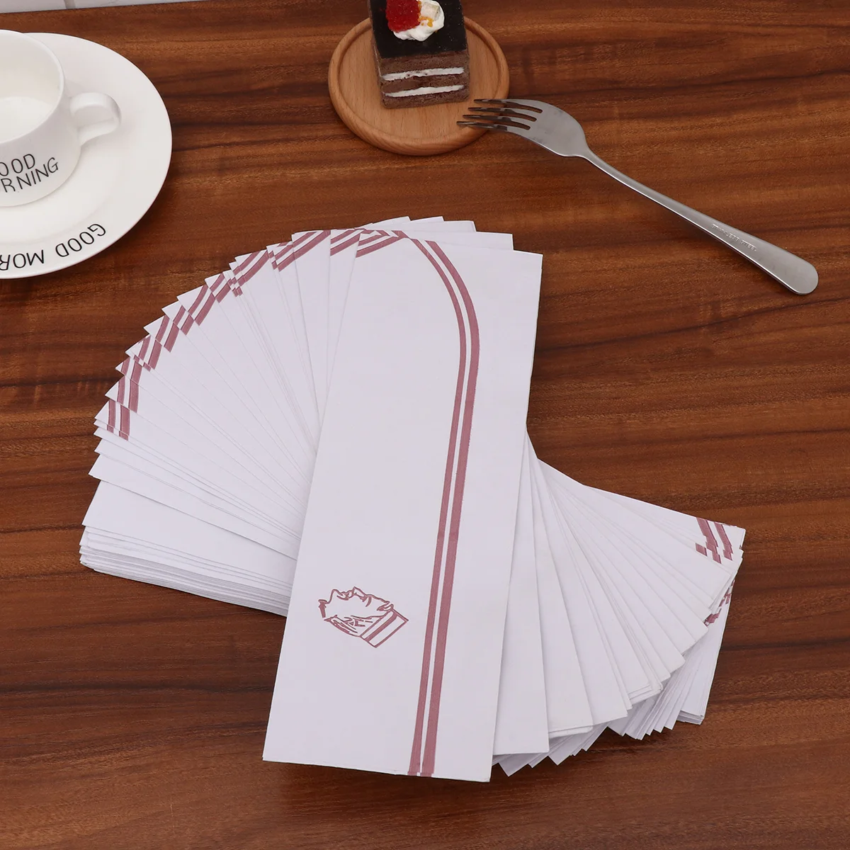 Cappelli da cuoco usa e getta da 50 pezzi Copricapo leggero Accessori da cucina semplici per cucine Berretto da cuoco rosso berretto da cuoco usa e getta