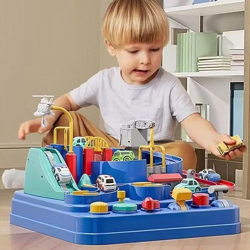 Zabawna czerwono-niebieska torba z autkami wyścigowymi, plastikowa gra interaktywna dla rodziców i dzieci, przygodowa gra z torami, gra logiczna z napędem inercyjnym i jazdą po torach.