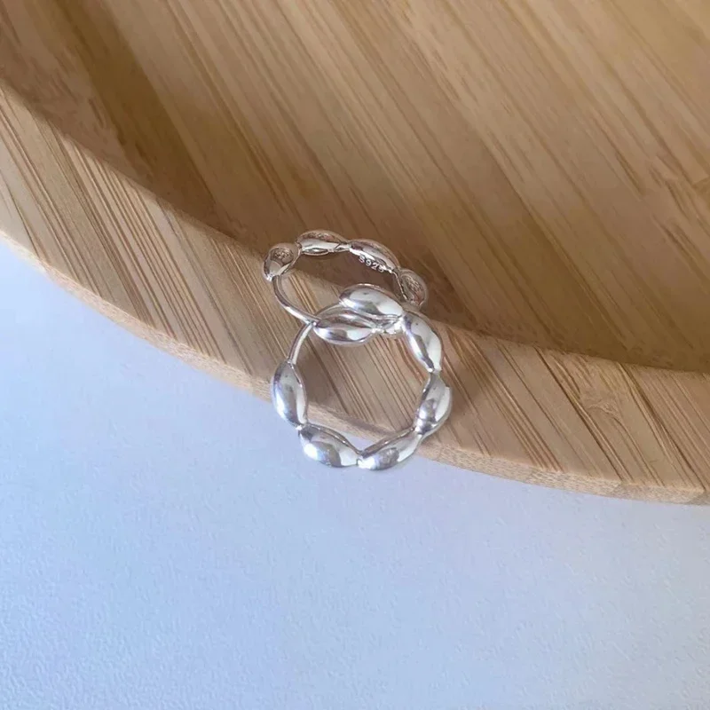 

Real Real S925 Sterling Silver 18K Gold Olive Bead with Rice Grains Huggies Earring for Women Fine Jewelry Geometric Accessories