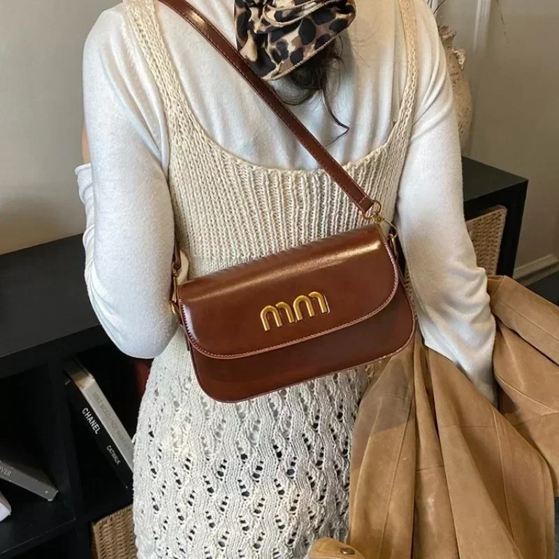 

Unique Stylish Diaper Bag Elegant Classic Designer Leather Handbag Large Capacity Solid Color Tote For Casual Daily