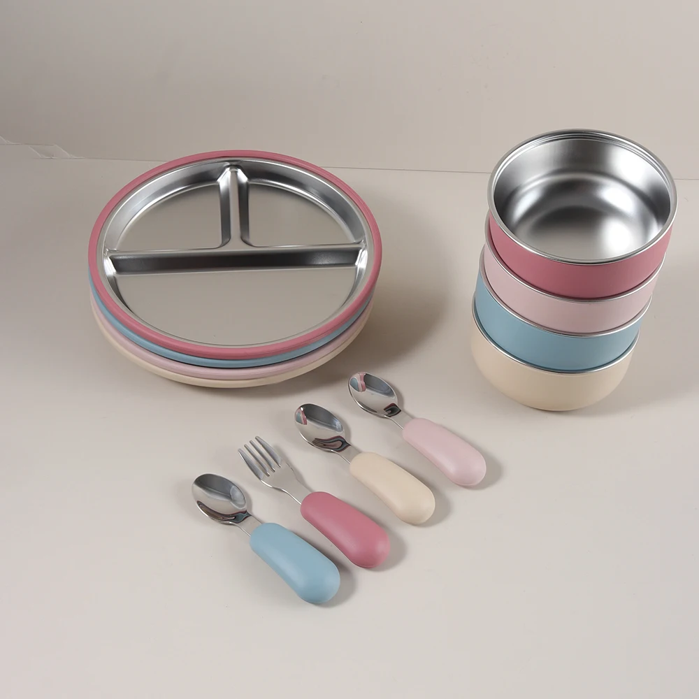 conjunto-de-4-pecas-de-louca-para-alimentacao-de-bebe-em-silicone-com-ventosa-prato-colher-e-garfo-em-aco-inoxidavel