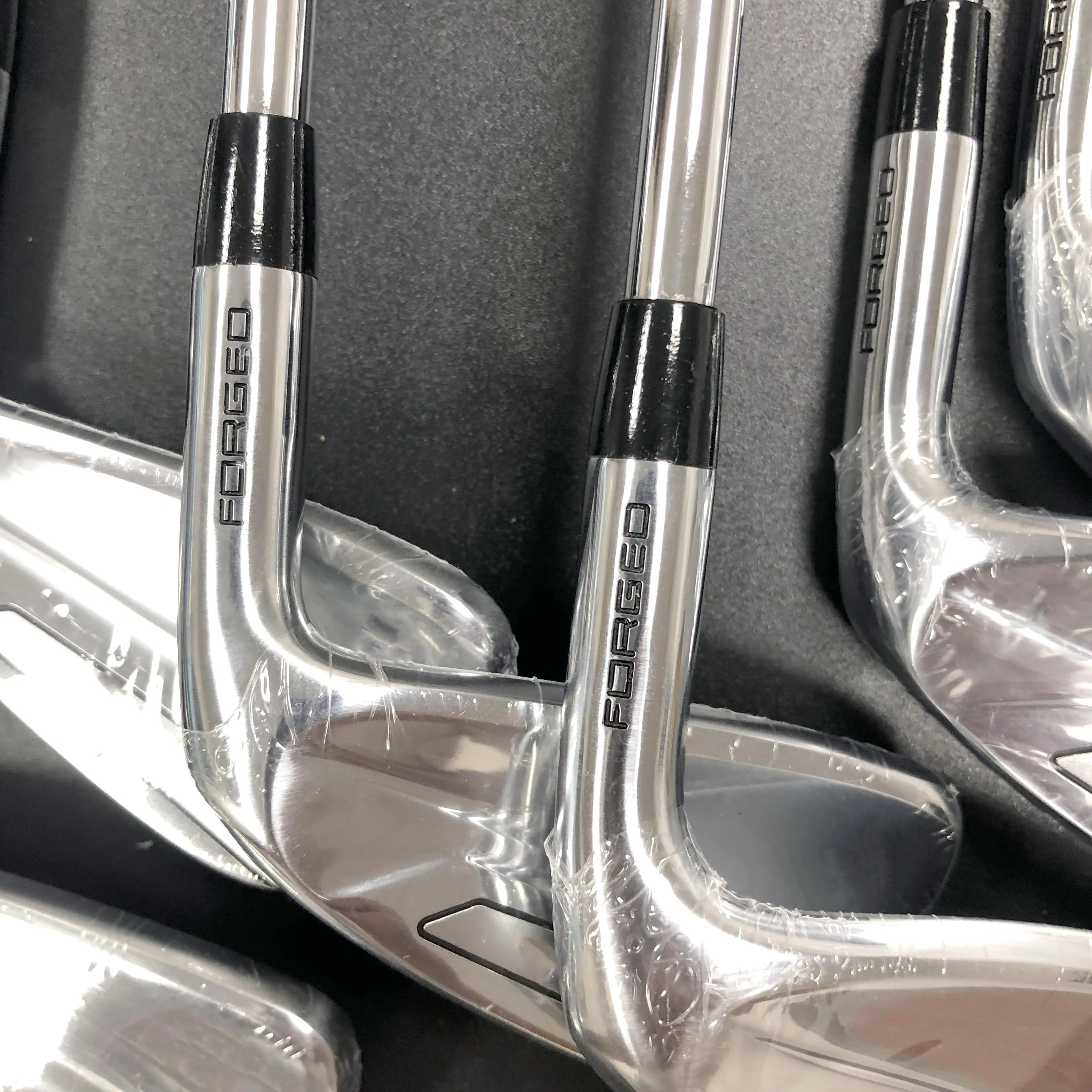 

Hot selling New Golf irons Silvery Forged Irons 456789P 7PCS Right Hand Golf Club With Head Cover Free Shipping