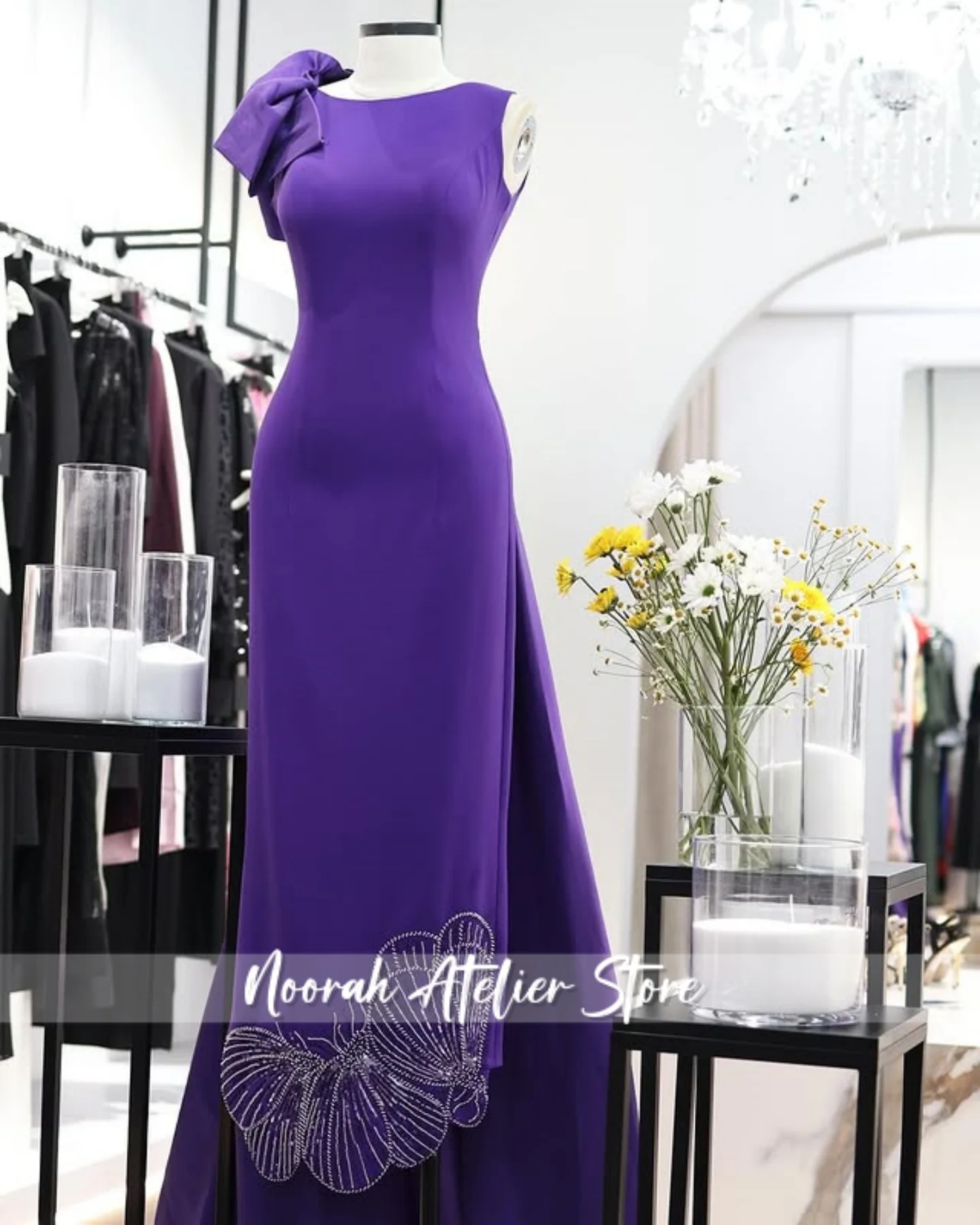 Nuevos vestidos de noche elegantes de lujo con lazo Halter morado para mujer, vestido largo de fiesta con apliques festoneados de Dubái, vestido de fiesta personalizado