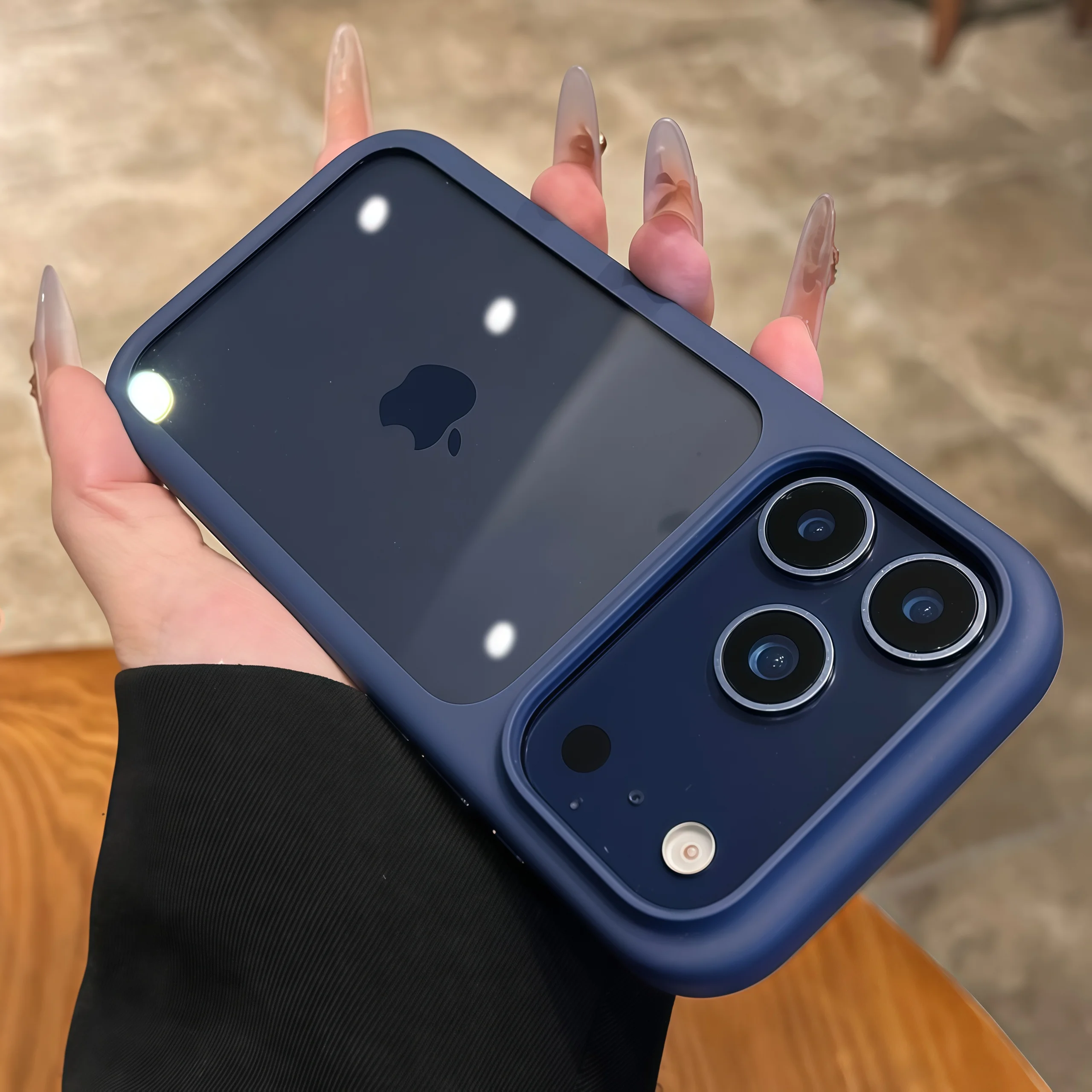 Luxe geavanceerde siliconen hoes met zachte randen en transparante achterkant voor iPhone 18 17 Pro 17 Pro Max, schokbestendige telefoonhoes met harde achterkant.