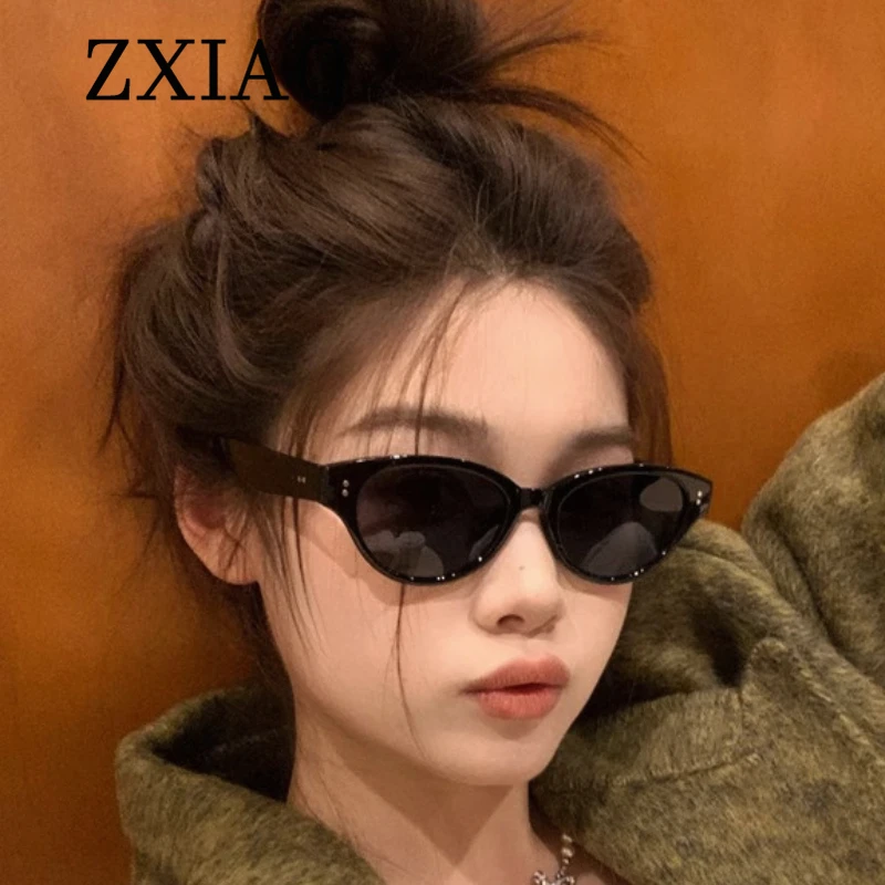 ZXIAC New Fashion Retro Cat Eye Sunglasses Women Rivet Decoration Small Frame Sun Glasses Men Vintage Casual Travel Shades UV400