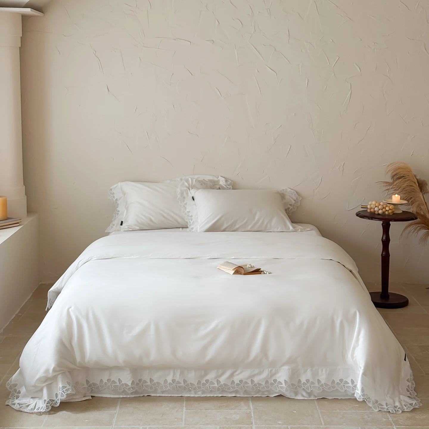 Elegant Butterfly Lace Edge Luxury Bedding Set Lyocell cotton Soft Silky Duvet Cover Set Flat/Fitted Bed Sheet Pillowcases 4Pcs