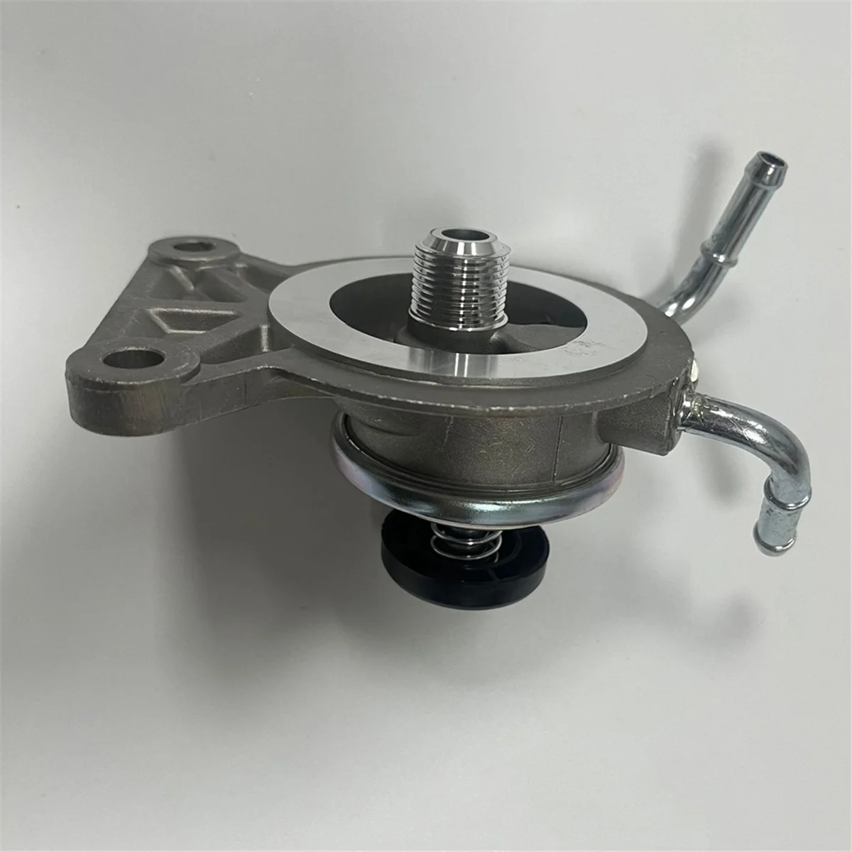 Diesel Pump Diesel Filter Primer Filter Base MR450555 MR481033 for Mitsubishi Pajero Montero V68W V78W 4M41—L49A