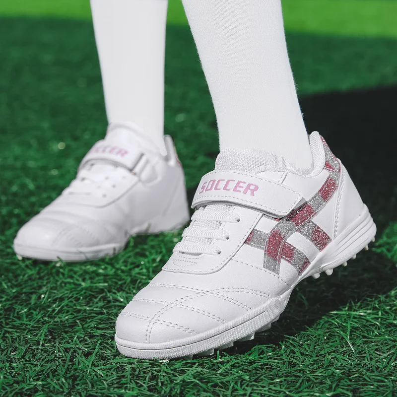 

New girls soccer shoes breathable broken nails TF girls primary and secondary school students Velcro professional training shoes