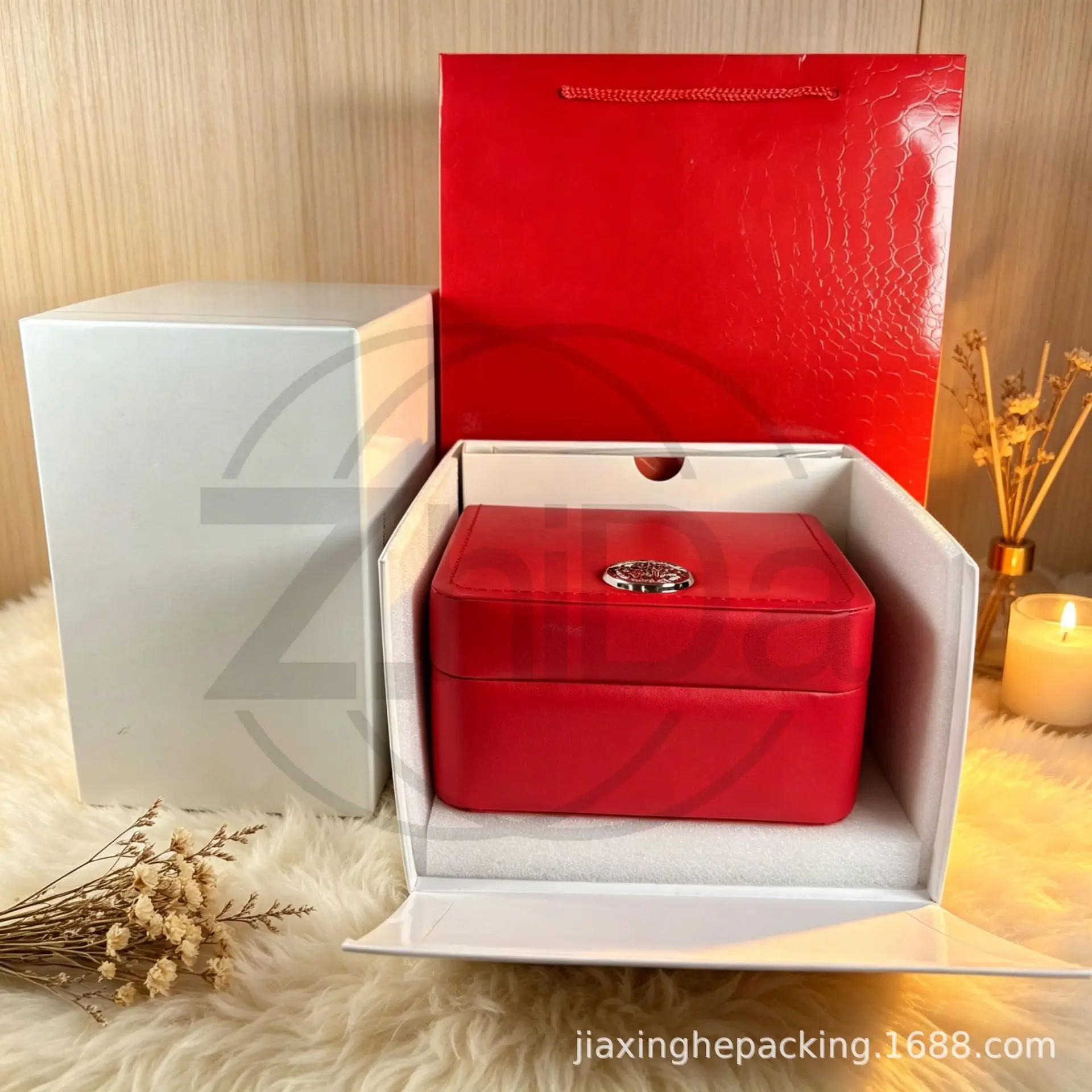 Red Clamshell Watch Gift Box, PU Exterior with Flannel Lining, Watch Storage Display Case