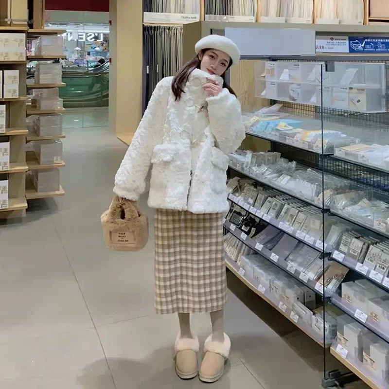 New Versatile Commuter Lamb Wool Coat for Women's Mid length Outwear with Thickened Plush Standing Collar Loose Rabbit Hair Coat