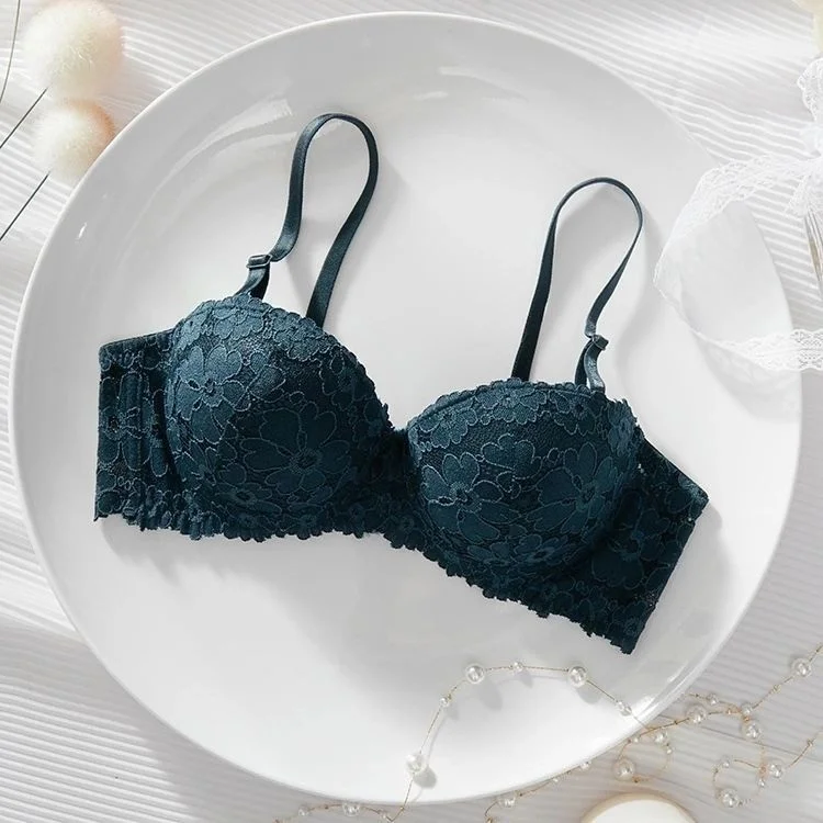 Pakaian dalam tebal wanita, Bra kecil berkumpul bersama dengan cincin baja berbentuk atas pendukung A Cup Flat Bralette ganda