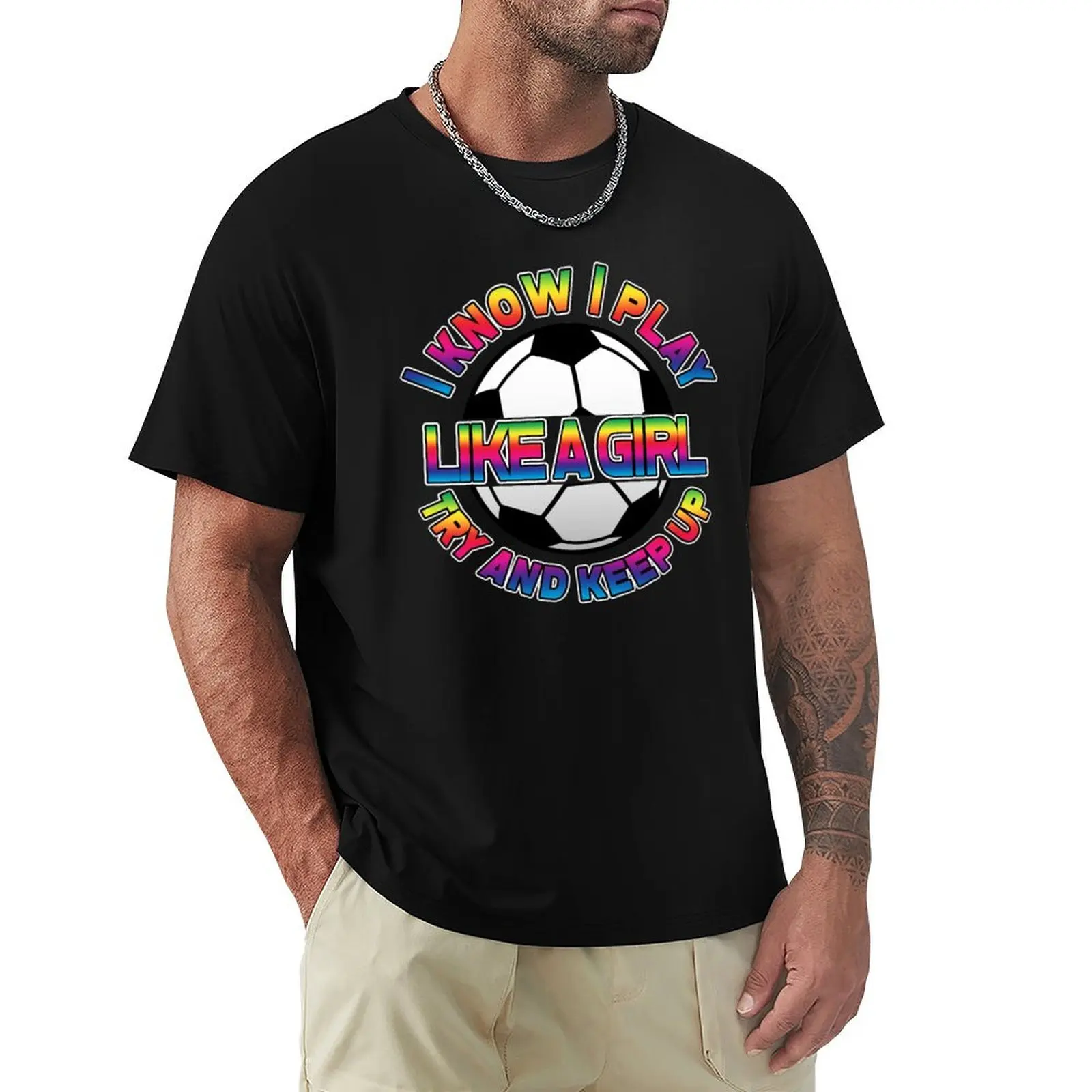 Je sais que je joue comme une fille, essayez de suivre le rythme, t-shirt multicolore avec graphisme minimaliste