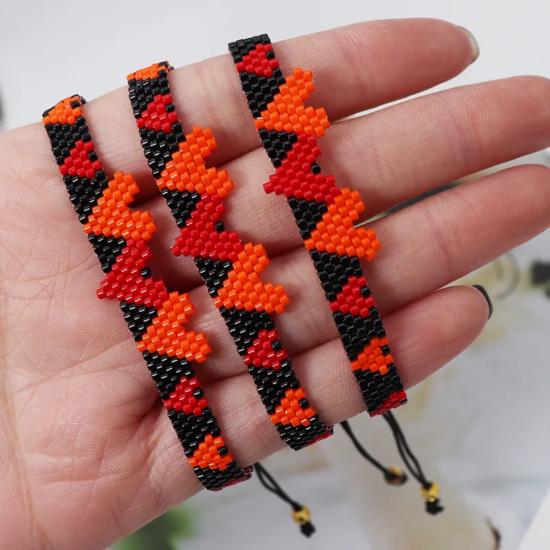 سوار مطرز على شكل قلب عتيق عصري وبسيط ومتعدد الاستخدامات منسوج يدويًا سوار من خرز الأرز البوهيمي قابل للتعديل