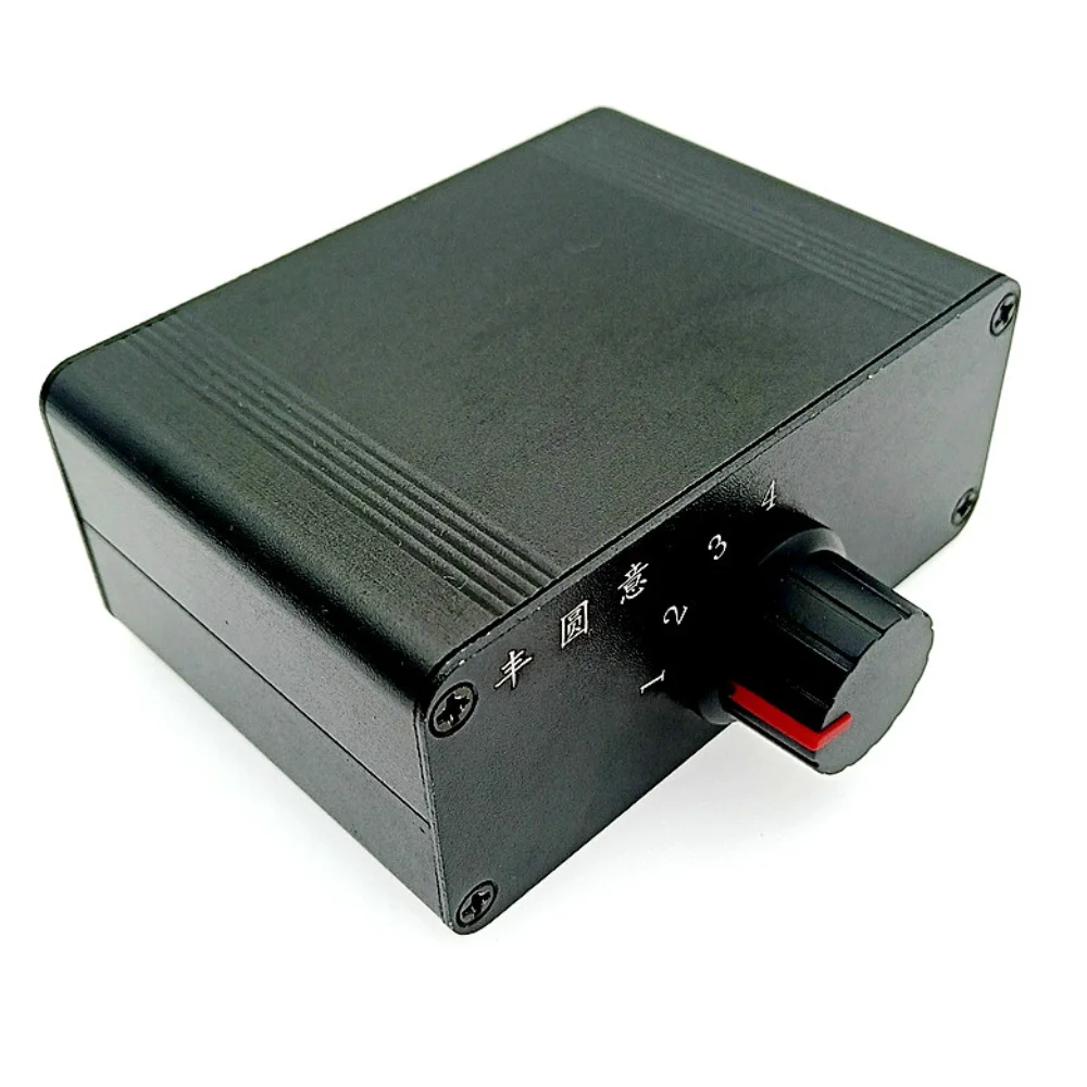 1 مدخل 4 مخرج 4-قناة مفتاح الصوت RCA ستيريو الصوت الجلاد الموزع إشارة محدد الجلاد يتحكم بشكل فردي