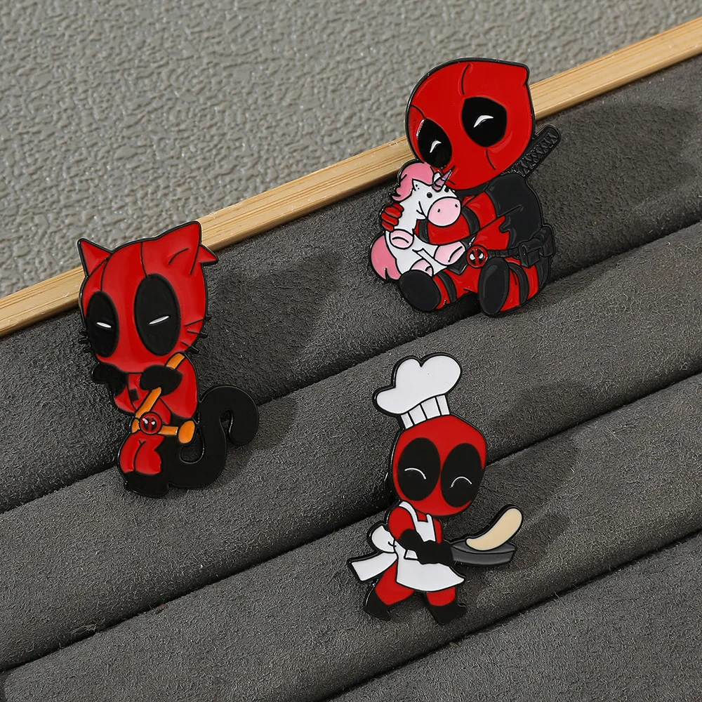 Deadpool Brooches Western Cartoon Creative Metal Brooch Adorns Badge Drop Oil Alloy Pin Accessories Popular Movie Merchandise