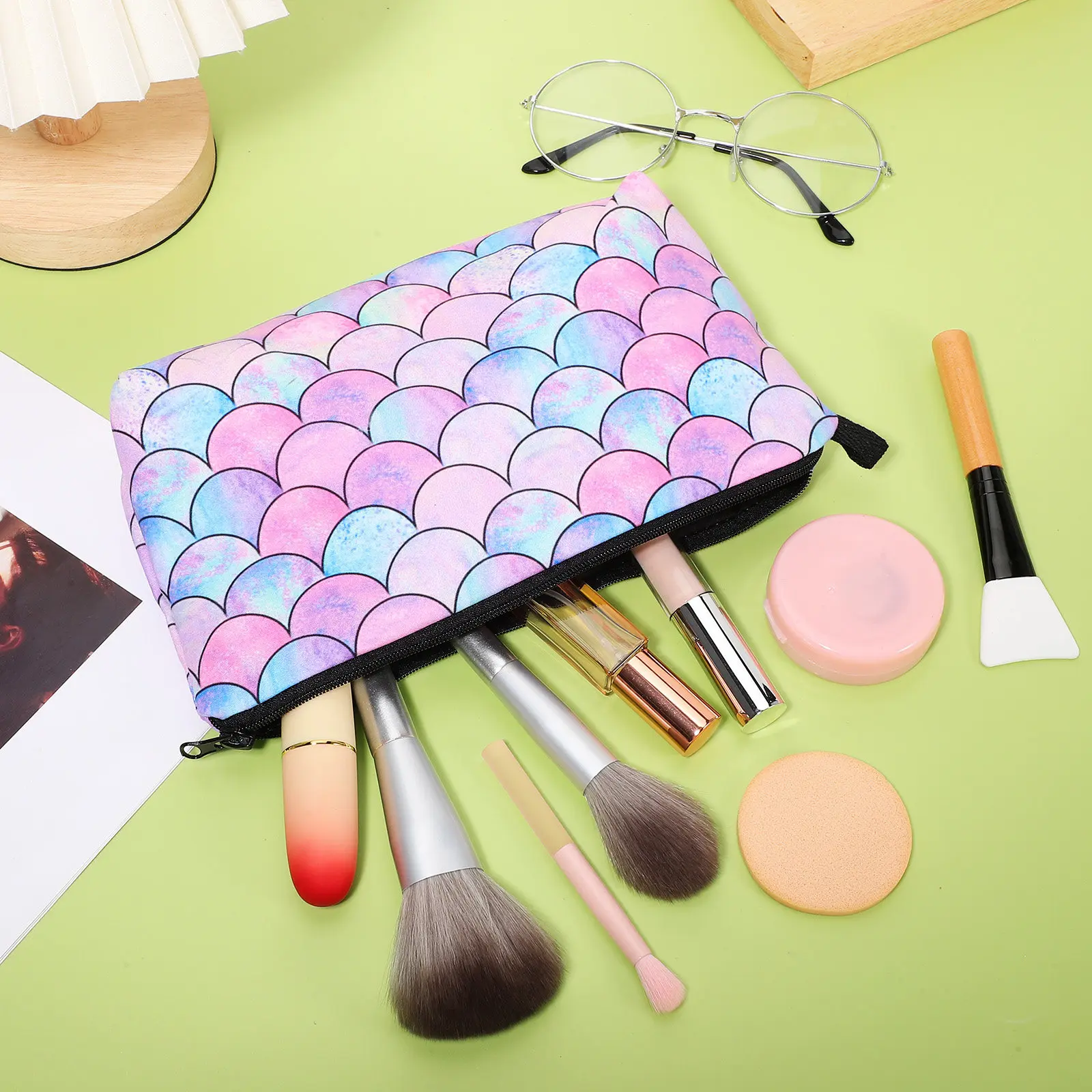 

Косметичка из полиэстера, дорожная сумка на молнии, вместительный органайзер для туалетных принадлежностей, женский клатч для хранения кистей