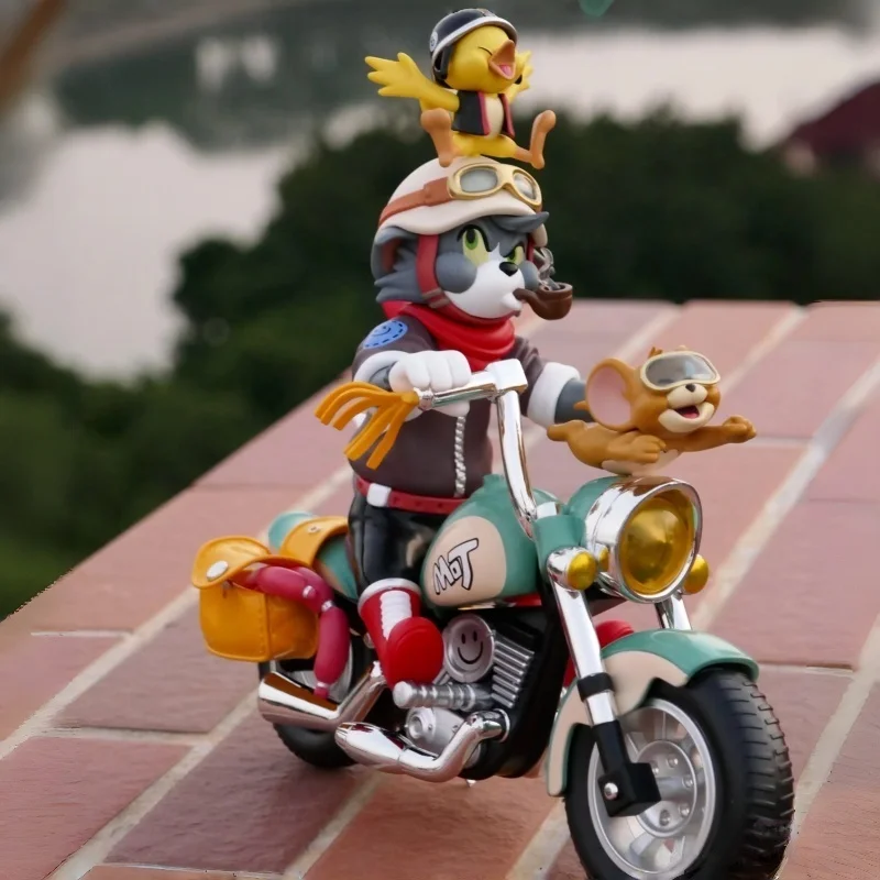 Em estoque 52 brinquedos tom e jerry vintage motocicleta decorativa na moda brinquedo estatueta bonito acessório do carro presente figura namorado presente