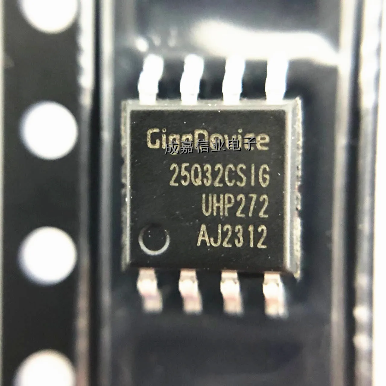 

10pcs/Lot GD25Q32CSIGR SOP-8 25Q32CSIG NOR Flash 32Mbit NOR Flash /3.3V /208mil /Industrial-40C to +85C