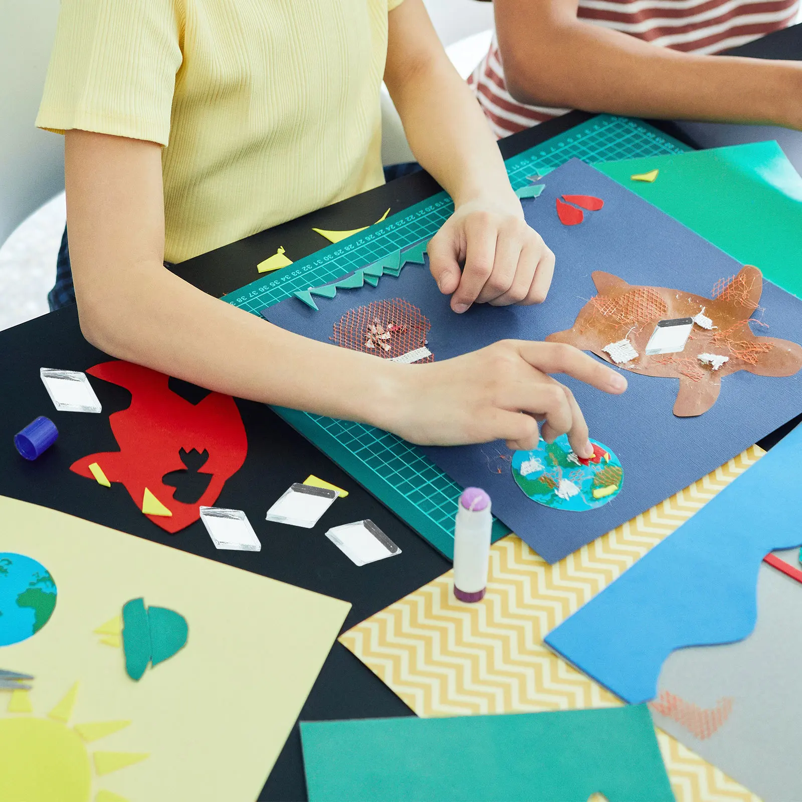 

Diamond Shape Mirror Pieces Creative DIY Craft Glass Mosaic Tiles for Art Modeling Home Decor Accessories Handmade Craft