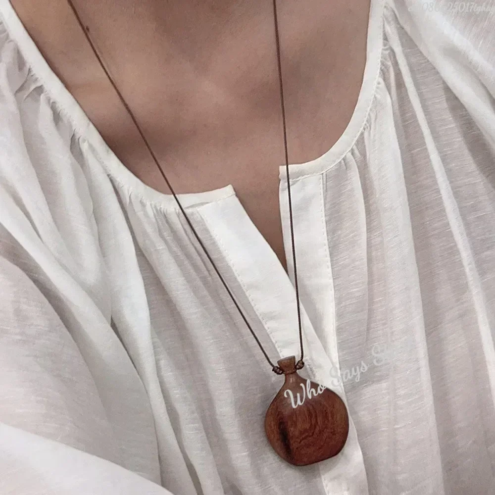 Minar Cute Lovely Brown Black Color Wood Flagon Long Pendant Necklaces Adjustable Rope Chain Chokers for Women Birthday Gift