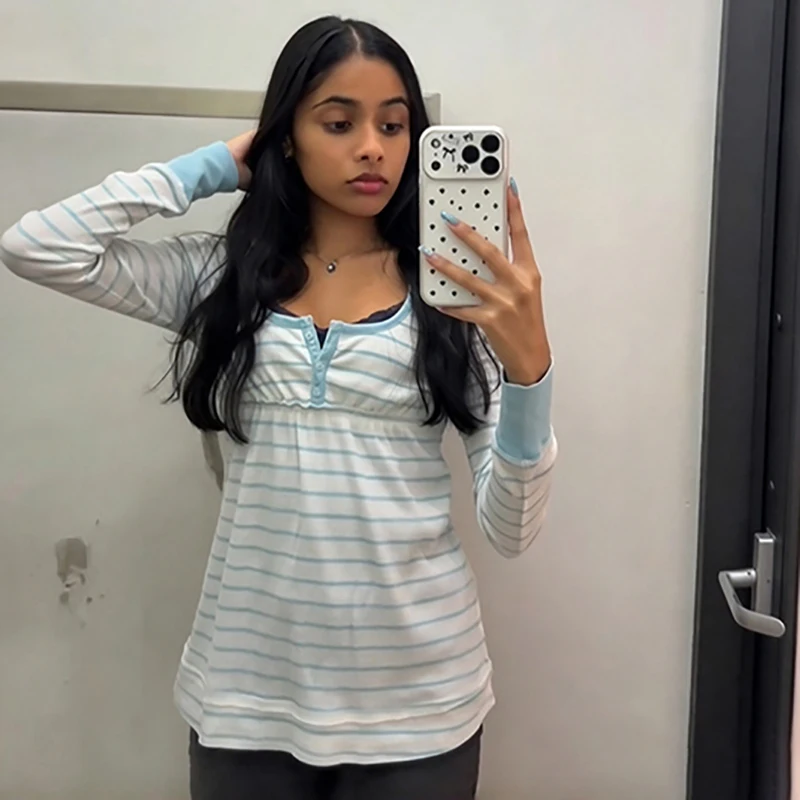Vintage Sweet Striped Top Fashionable Y2k Chic Casual Women Tees Classic Casual Trendy Soft Female Streetwear