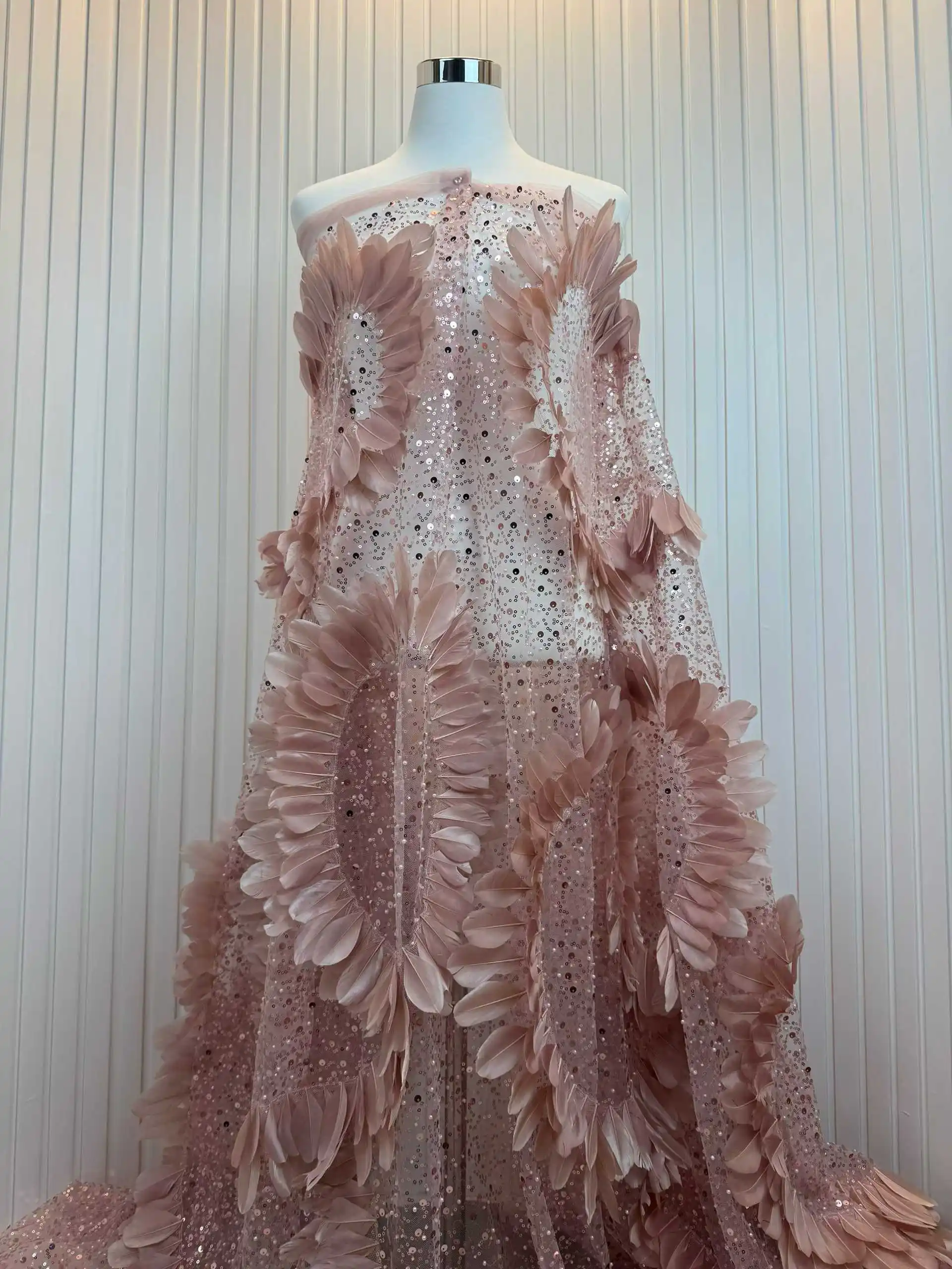 

Latest African 3D Flower Lace Fabric Embroidery 2025 French Mesh Lace Fabric With Sequins Nigerian Tulle Lace For Party Dress