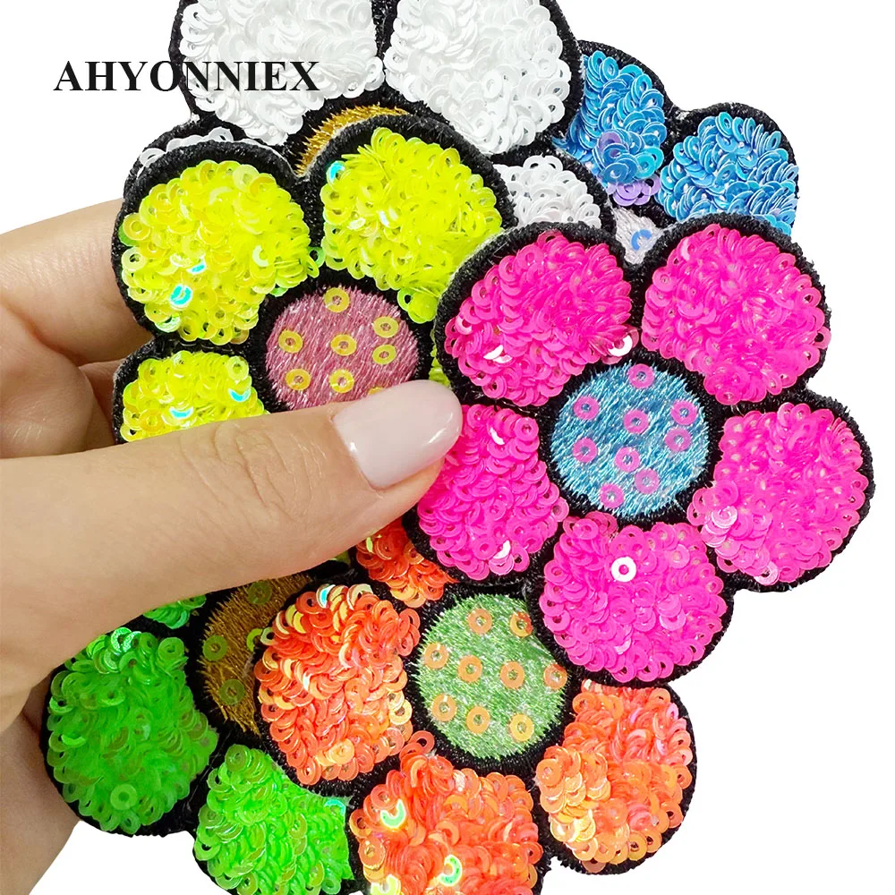 5pcs/Lot 6CM*6CM Shining Pink Green Yellow Blue Orange Sequins Flower Parch For Costume Dress Coat Iron On Patch for Clothing