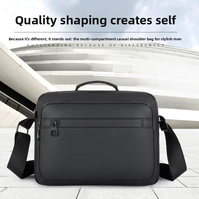 Fashion men's hand-held shoulder bag Messenger bag men's bag leisure messenger tooling leisure Joker small bag.