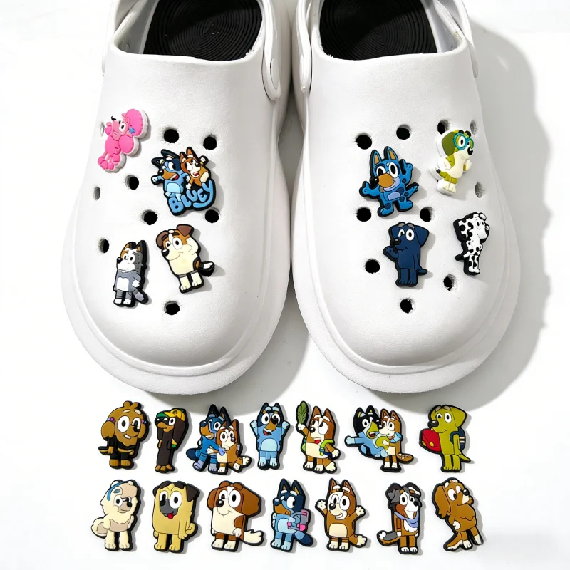 Set de 30 adornos de PVC para zapatos de Bluey, accesorios de dibujos animados para calzado, decoraciones para sandalias de la familia Bingo, regalo perfecto para fans