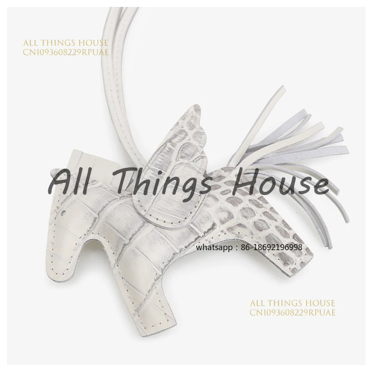 

Лидер продаж, новинка 2025, женская кожаная сумка с крокодиловым узором, крылатая лошадь, аксессуар, подвеска