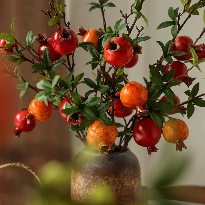 3 Stück lebensechte künstliche Granatapfelblüten mit 6 Früchten, künstlicher Granatapfel, langer Zweig mit grünen Blättern, Raumdekoration für Hochzeiten – Detail 6