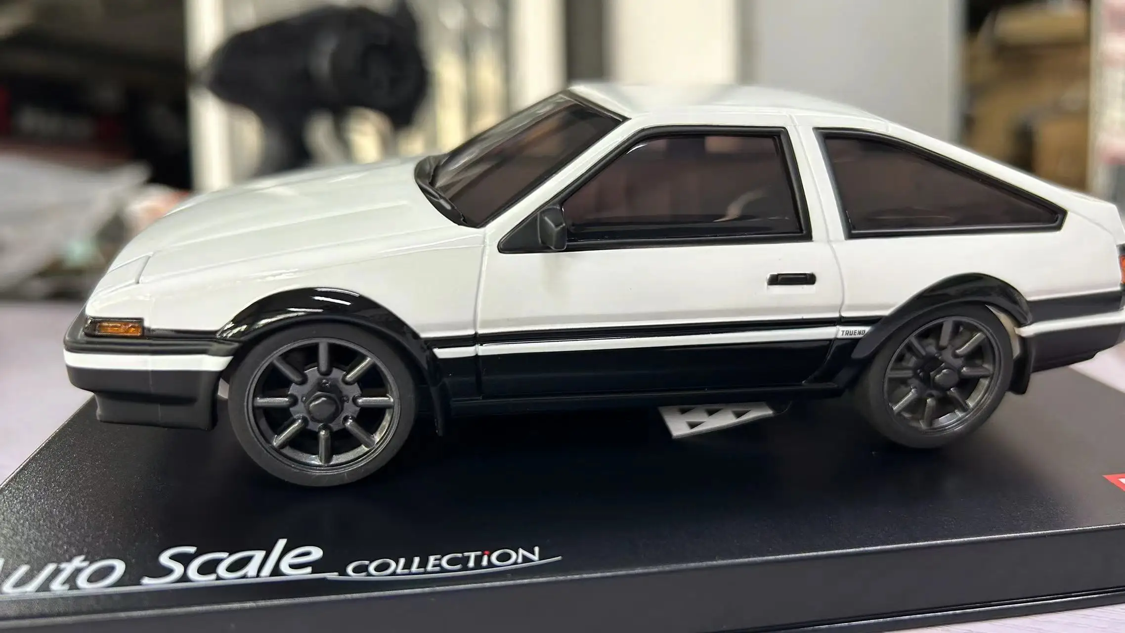 KYOSHO MINI Z BODY MA020 Toyota SPRINTER TRUENO AE86 White/Black MZP465WBK