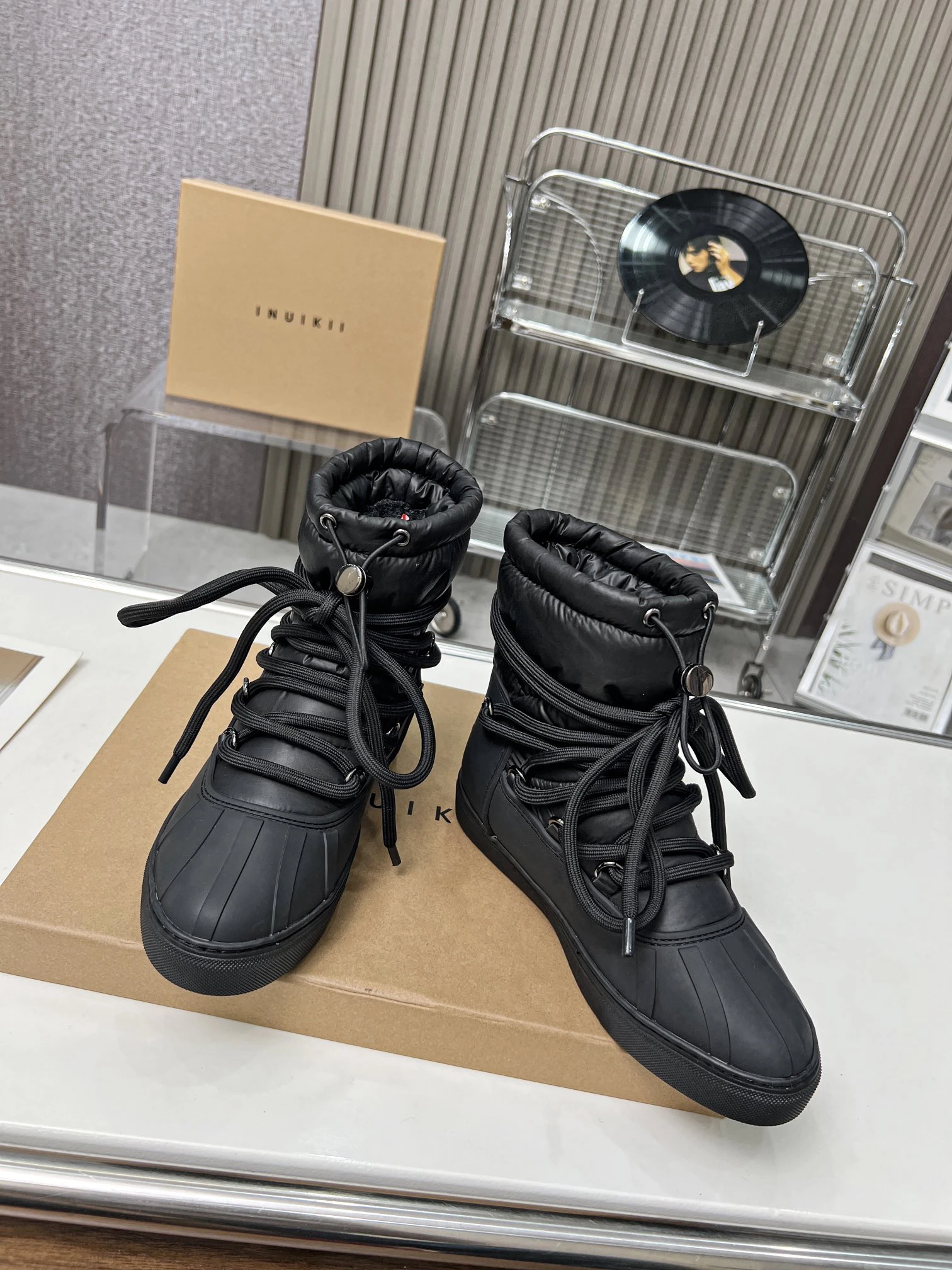 INUIKII New Thick Sole Snow Boots Women Round Toe Cross-tied Inside Wool Warm Short Boots Female Winter Motorcycle Boots Woman