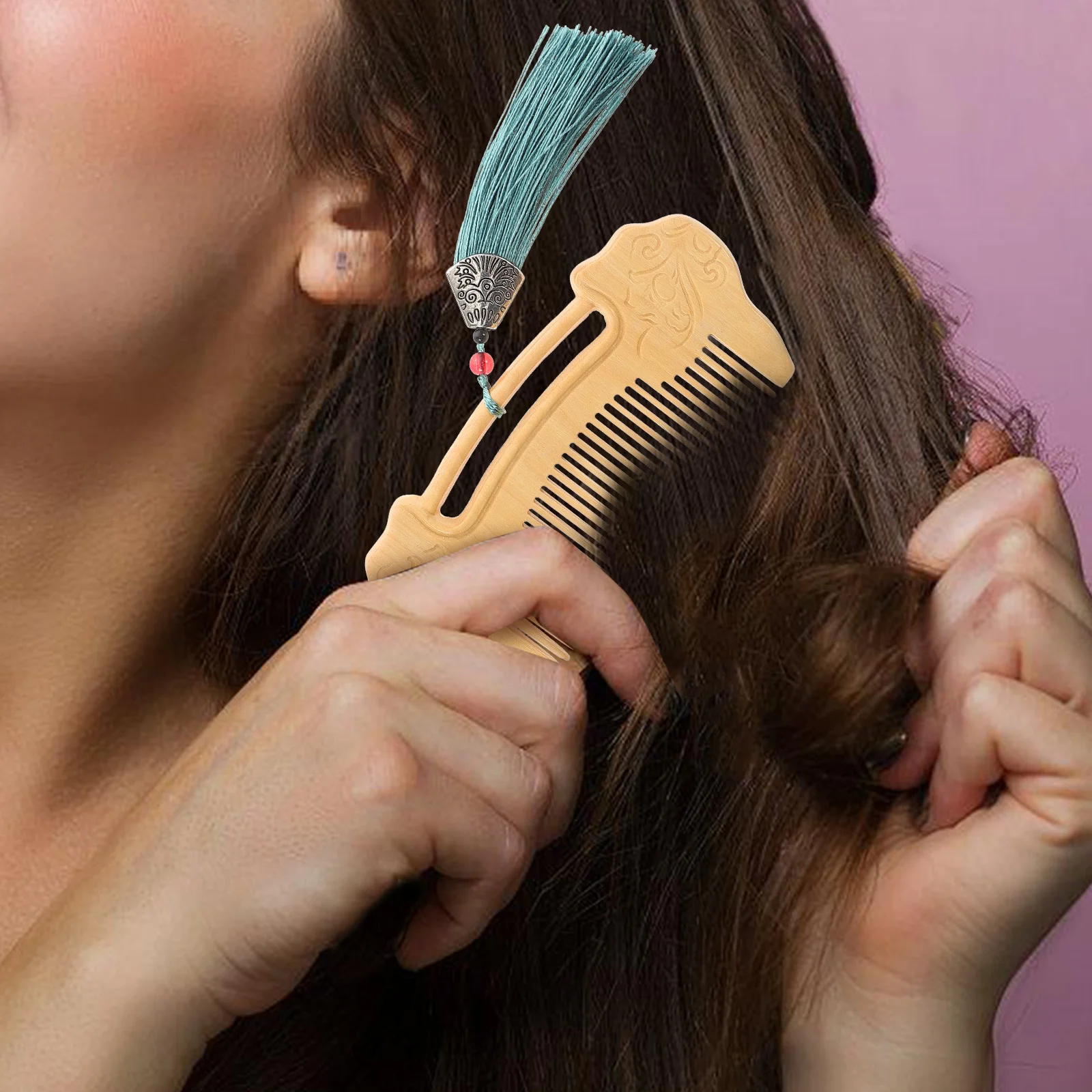 

Элегантная резная деревянная расческа Ruyi с мелкими зубьями из самшита для женщин и мужчин, карманная расческа для бороды ручной работы, гладкая скользящая, здоровый блеск