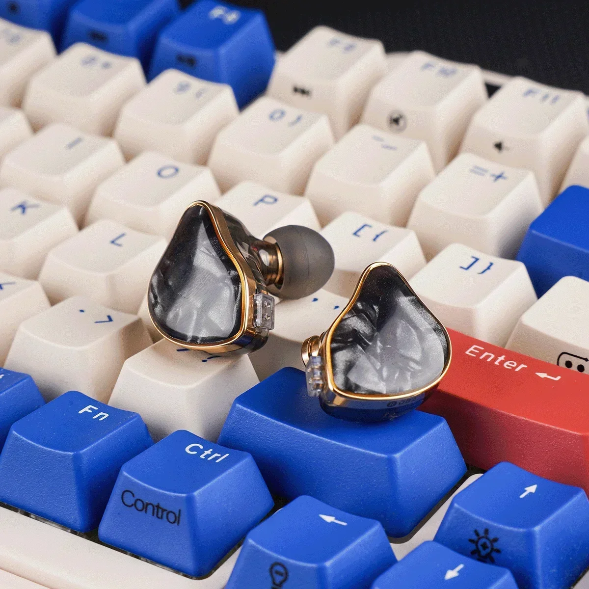 NiceHCK DB2 السلكية ياربود IEM 1DD + 1BA الهجين المزدوج سائق HiFi سماعة مع 0.78 2Pin واجهة الموسيقى الصوتية الدافئة في الأذن رصد