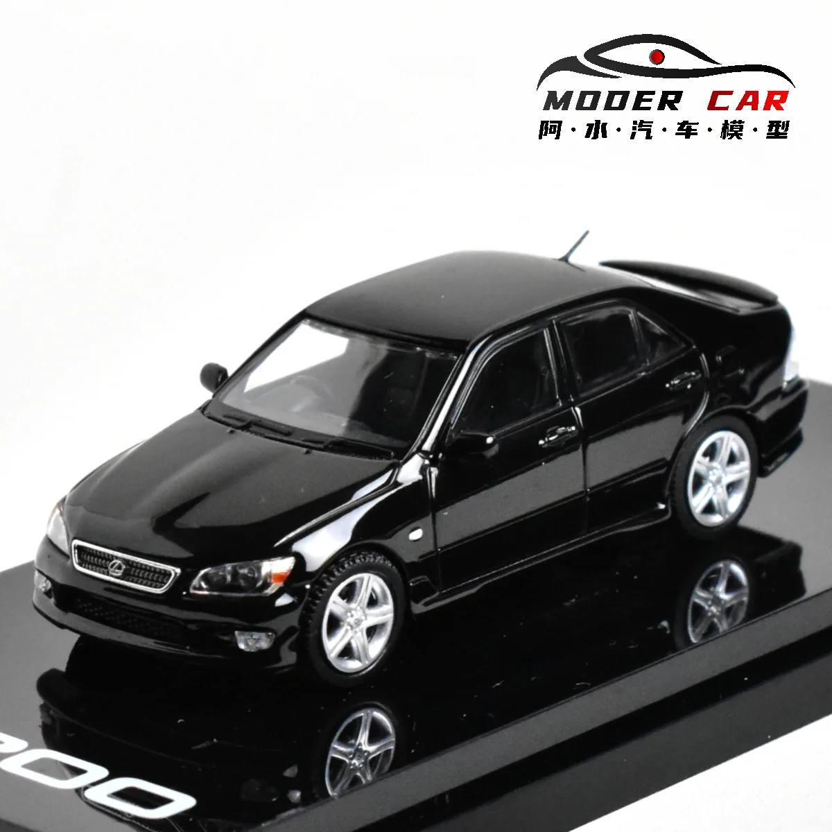 

HOBBY JAPAN 1:64 Collection IS200 1999 Vehicle Diecast Model Car