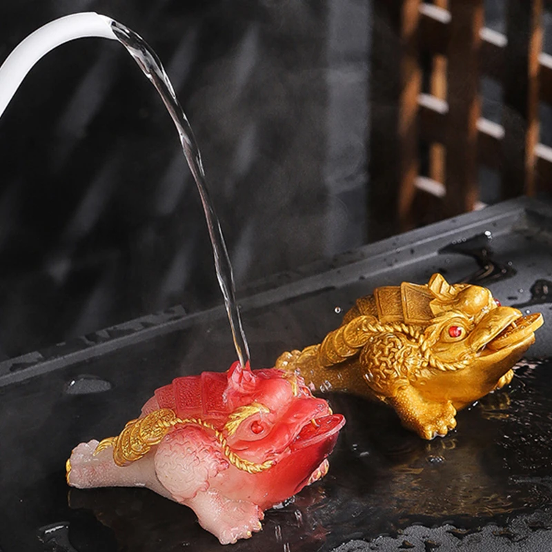 Water Color Changing Resin Tea Pet Small Ornament Toad Mascot Wealth Ornaments Creative Zen Teaware Decoration Accessories