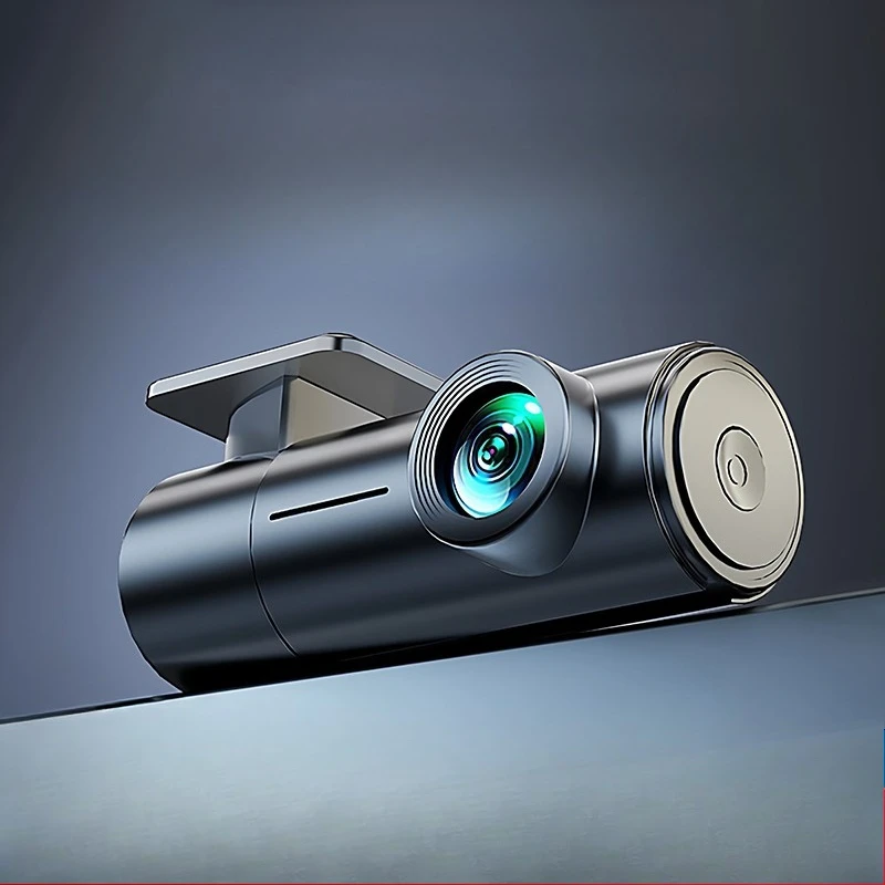 

Видеорегистратор с подключением к приложению, высоким ночным видением, беспроводной связью и без прокладки проводов